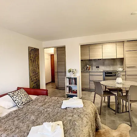 Apartment Athenee 12